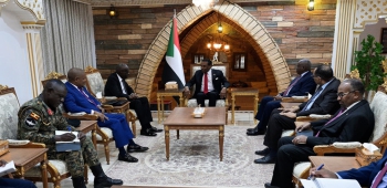 Prime Minister Receives High-Level Ugandan Delegation Visiting Sudan