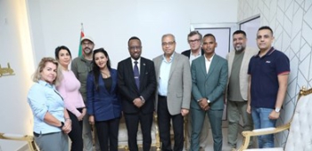 Minister of Information Meets Visiting Journalists from UK and Several Arab Countries